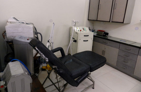 Dr Karuna Cosmetic Skin & Homoeoclinic Treatment Area with Equipments