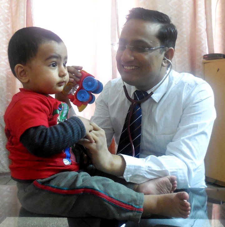 Dr Amit Agarwal Child Kidney Specialist at 3E Clinic Noida, Greater Noida