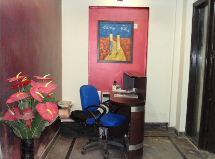 Saksham Surgicare Reception Area