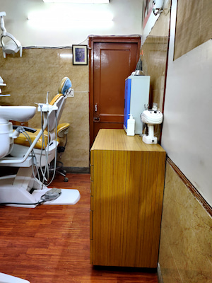 Treatment Area - Crown Multispeciality Dental Clinic, Uttam Nagar
