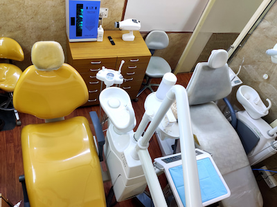 Dental Chairs - Crown Multispeciality Dental Clinic, Uttam Nagar, Delhi