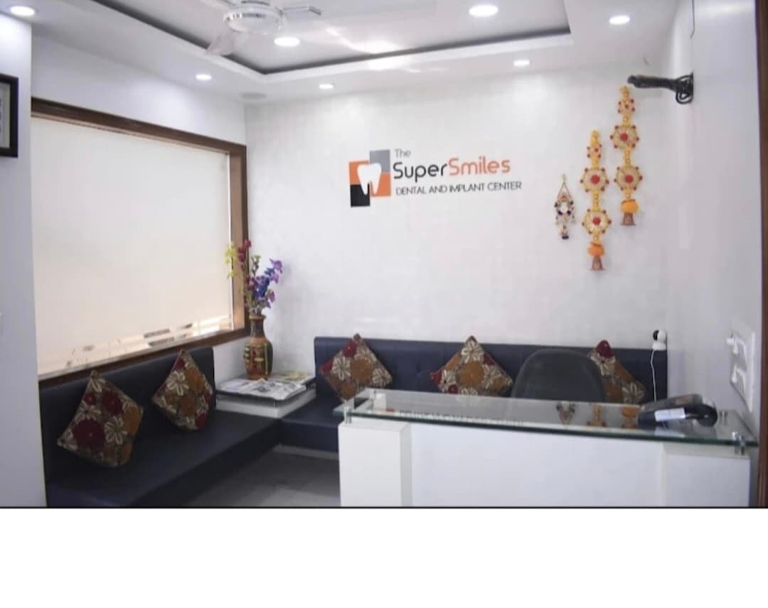 Reception & Waiting Area - The SuperSmiles Dental And Implant Center