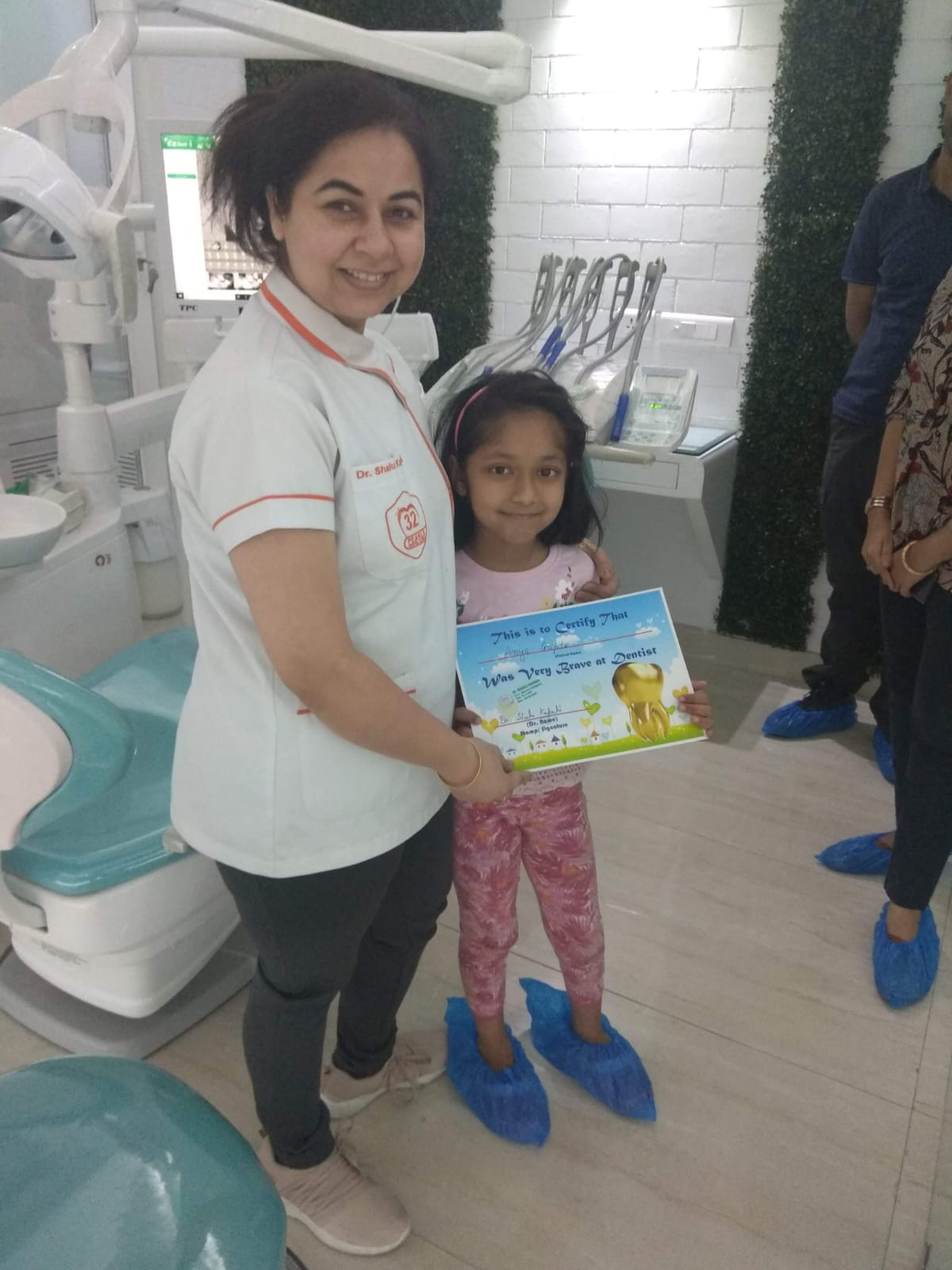 Happy Patients at The 32 Pearls Dental Clinic Dwarka, Delhi