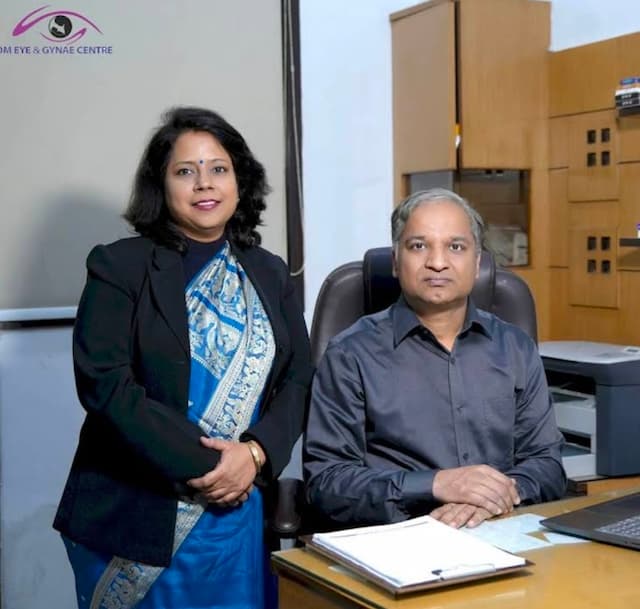 Dr. Aparna Gupta (Gynaecologist) & Dr. Rajeev Gupta (Eye Specialist) at Om Eye & Gynae Centre, Vaishali
