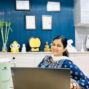 Dentist in Sector 27, Noida - Dr. Shweta Sharma Sati