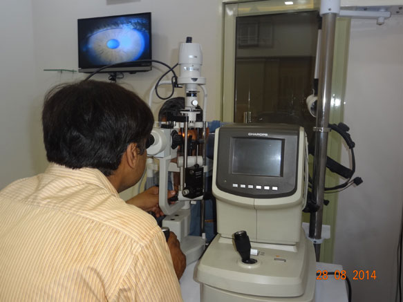 Om Eye Centre Vaishali, Ghaziabad - Examine Area