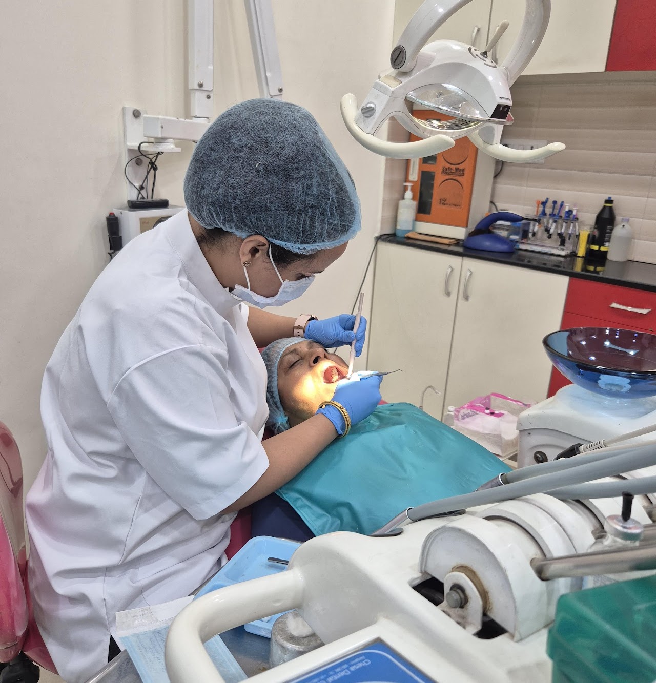 Happy Tooth Dental Clinic in Sec 76, Noida