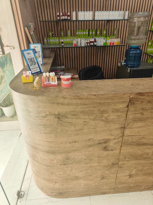 best dental clinic staff in sector 141, noida