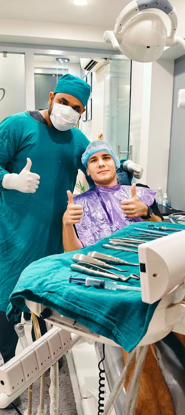 Best Implantologist in Model Town Delhi